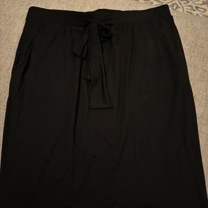 LOFT black skirt - Size S petite